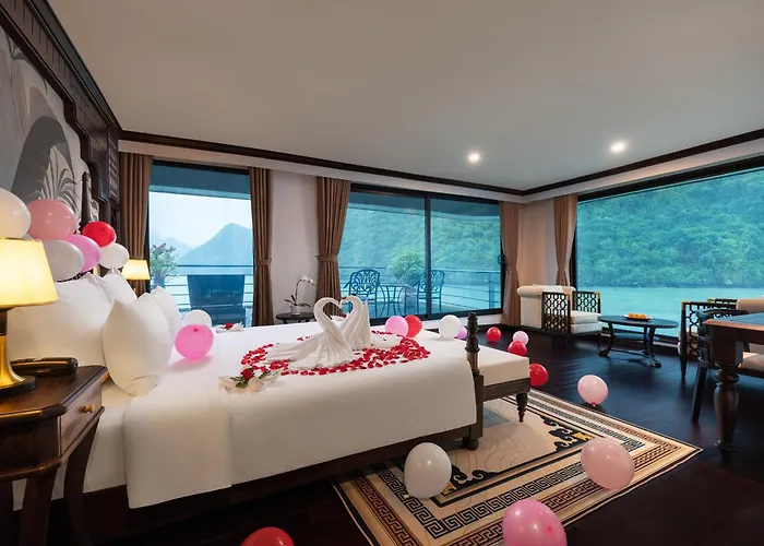 Khách sạn Era Premium Cruises *