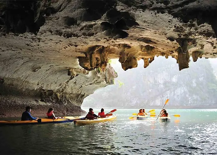 Khách sạn Era Premium Cruises *